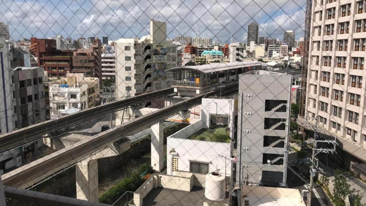 Toyoko Inn Okinawa Naha Kokusai-Dori Miebashi-Eki Екстериор снимка