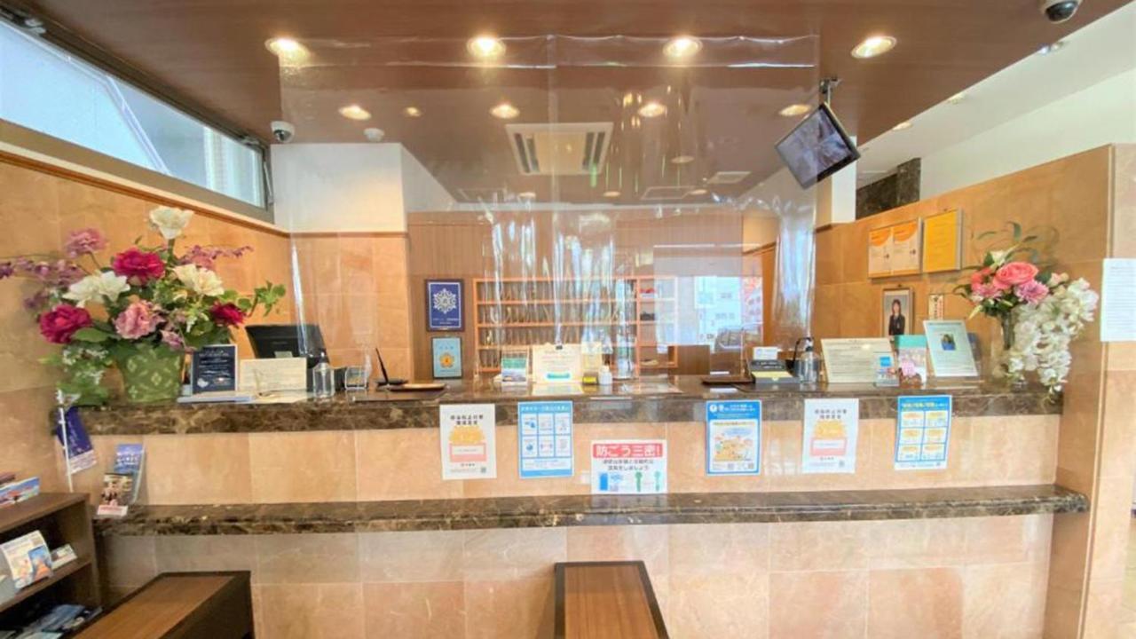Toyoko Inn Okinawa Naha Kokusai-Dori Miebashi-Eki Екстериор снимка