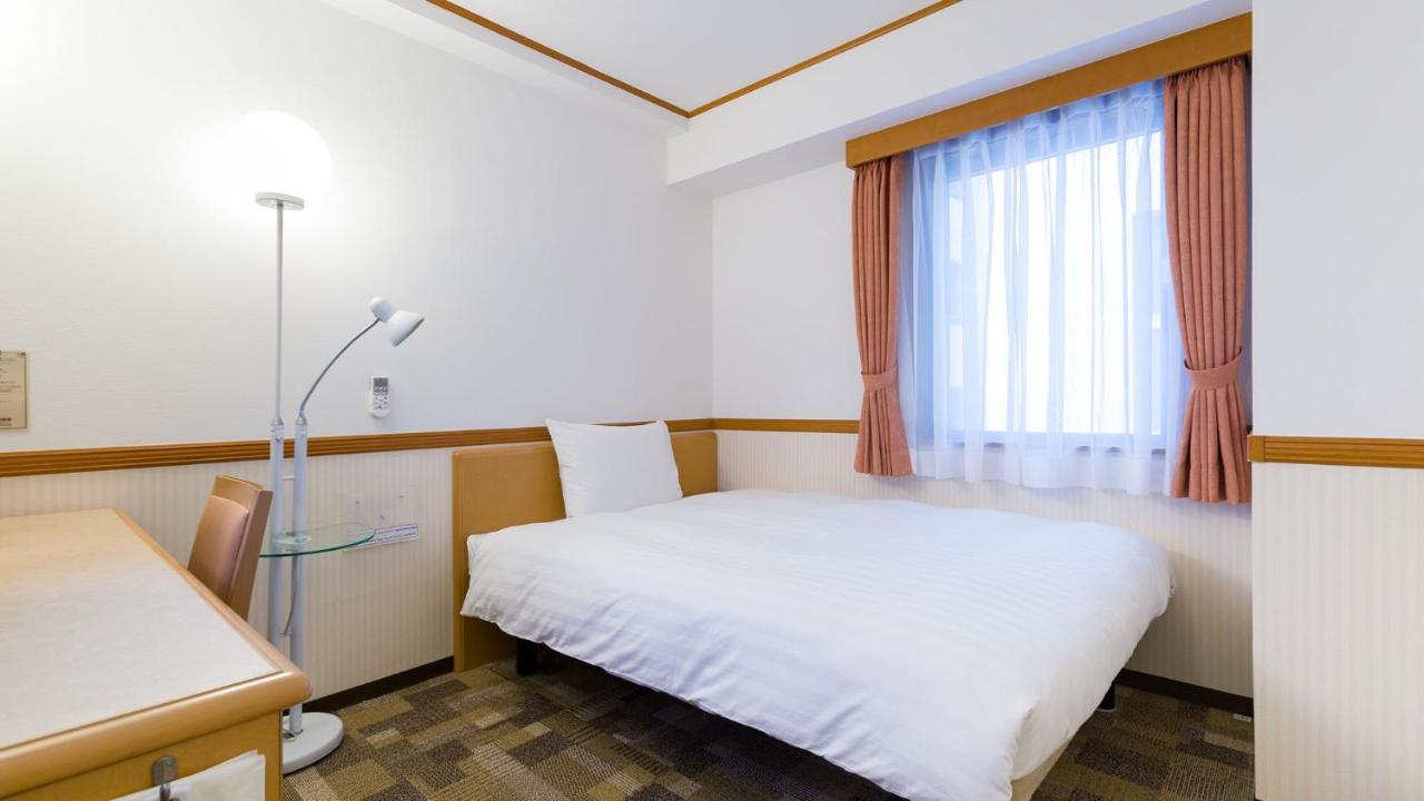Toyoko Inn Okinawa Naha Kokusai-Dori Miebashi-Eki Екстериор снимка