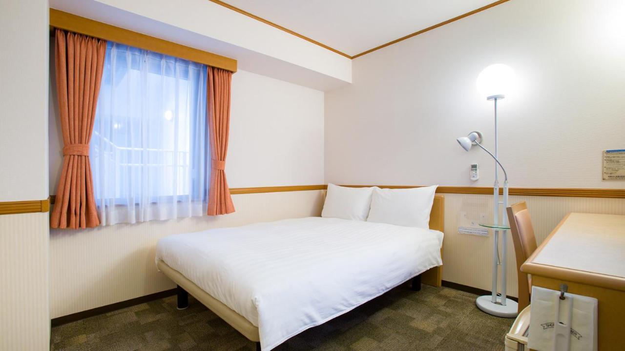 Toyoko Inn Okinawa Naha Kokusai-Dori Miebashi-Eki Екстериор снимка