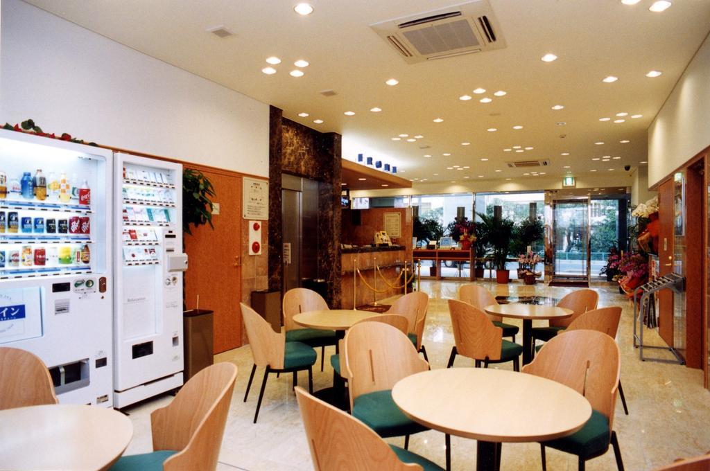 Toyoko Inn Okinawa Naha Kokusai-Dori Miebashi-Eki Екстериор снимка
