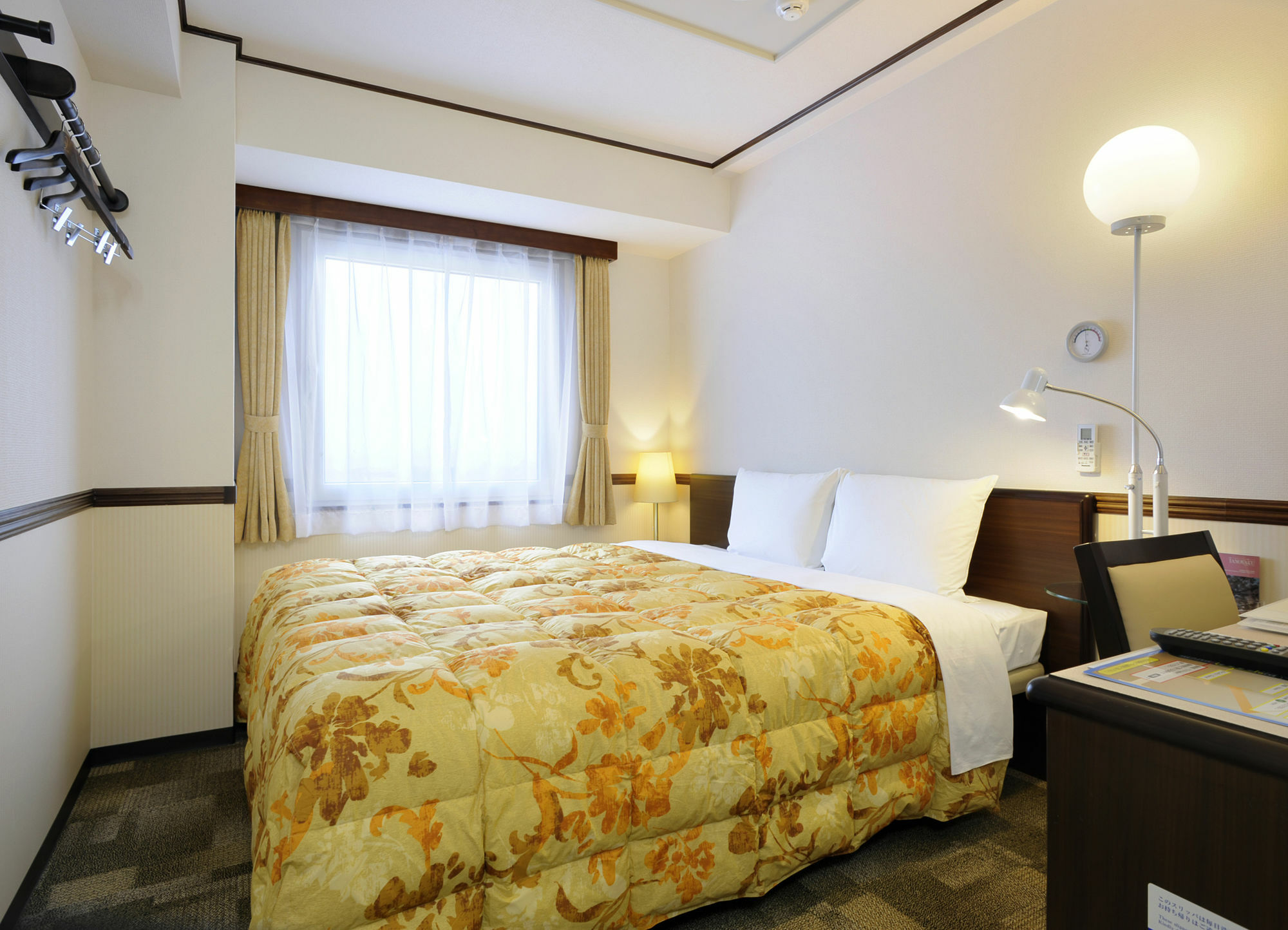 Toyoko Inn Okinawa Naha Kokusai-Dori Miebashi-Eki Екстериор снимка