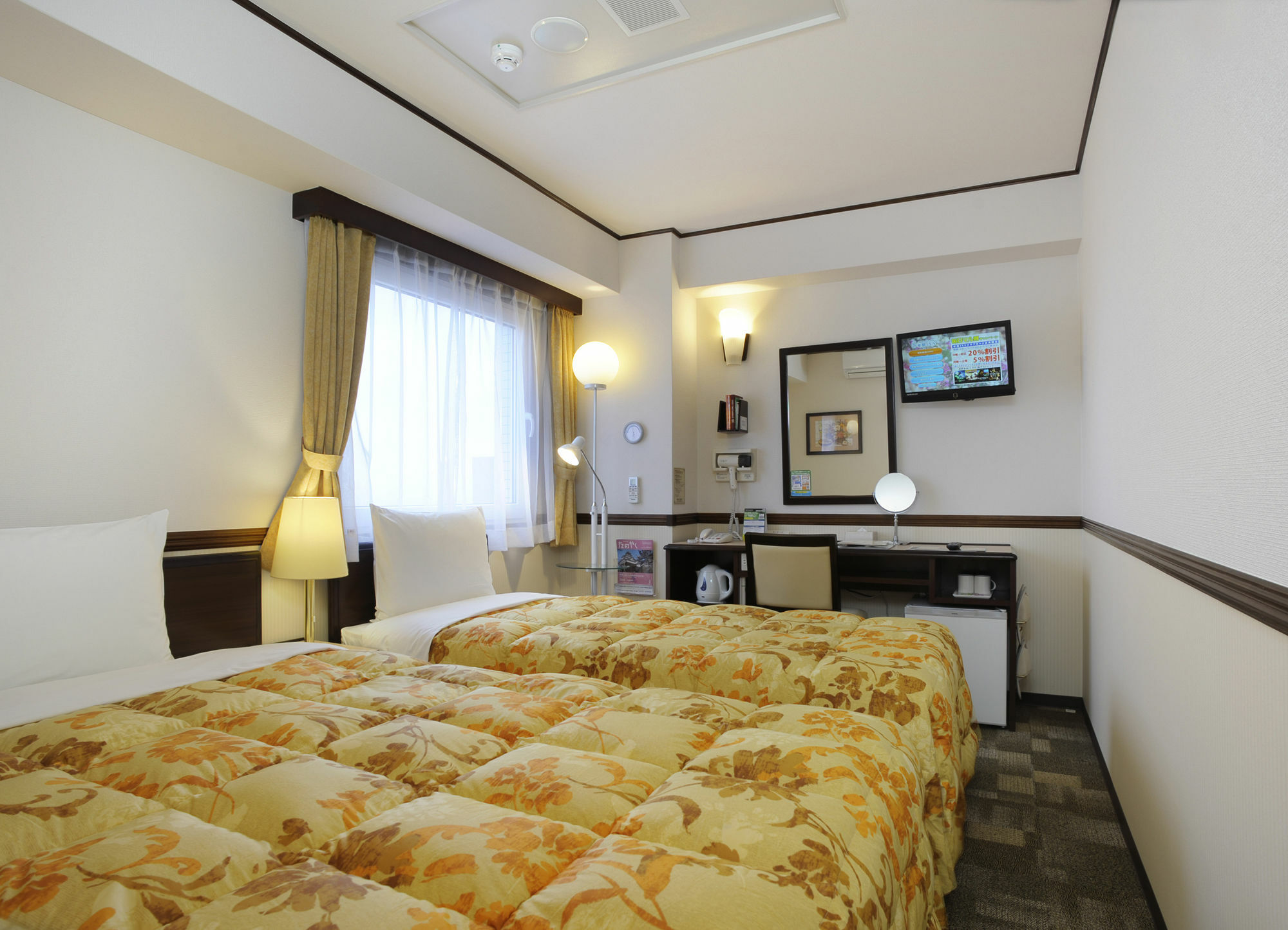 Toyoko Inn Okinawa Naha Kokusai-Dori Miebashi-Eki Екстериор снимка